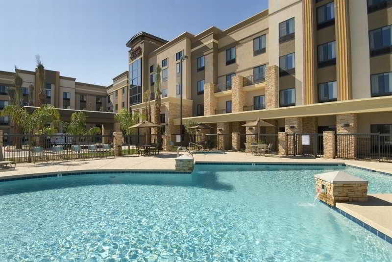 Hampton Inn & Suites Phoenix Glendale-Westgate Exteriör bild